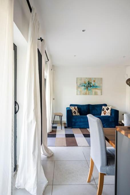 Apartment Entre Aix Et Marseille